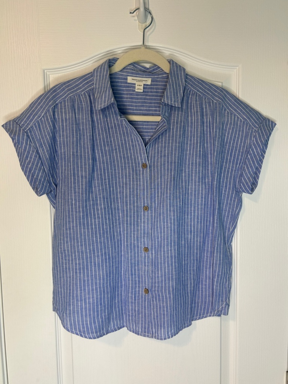 Linen Short Sleeve Shirt Women’s S Petite Blue and White Striped Button-Down